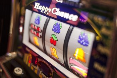 bolasinga slot game interface on mobile showing Aviator game controls and betting options